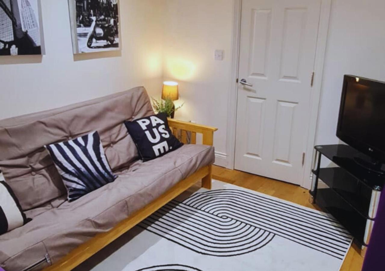 Modern 2 Bedroom Apartment In Peckham Londra Esterno foto