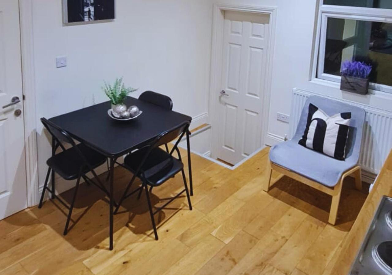 Modern 2 Bedroom Apartment In Peckham Londra Esterno foto