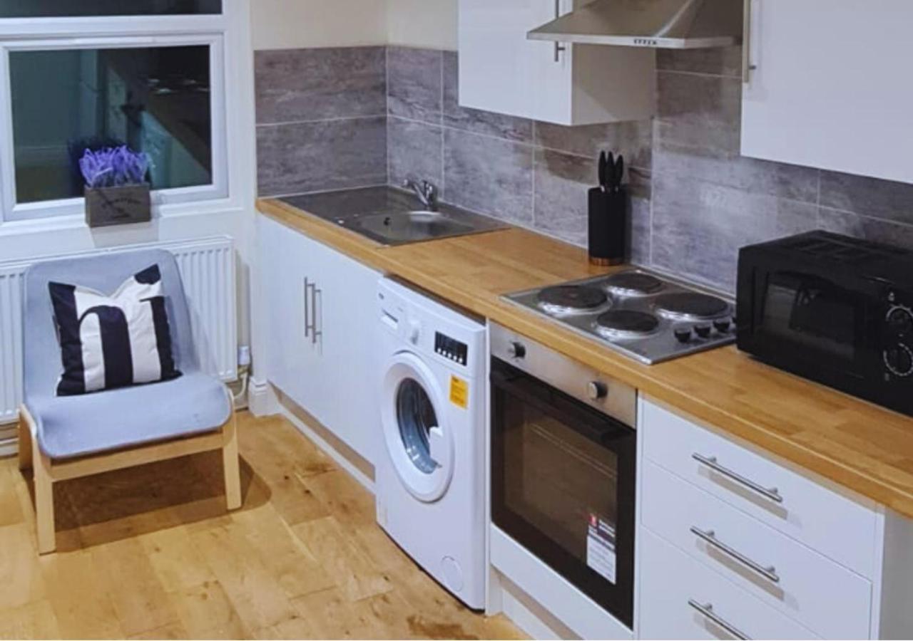 Modern 2 Bedroom Apartment In Peckham Londra Esterno foto